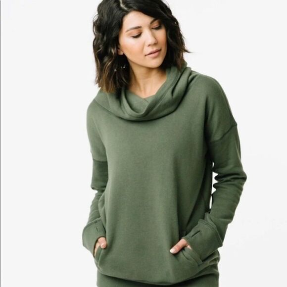 Oh so soft zyia hoodie size Small D31 - Picture 1 of 8